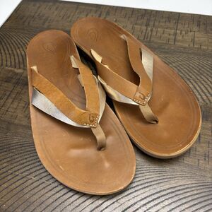 OLUKAI Kaekae Women's Beach Sandals Size US 10 Metallic Leather Flip-Flop Slides